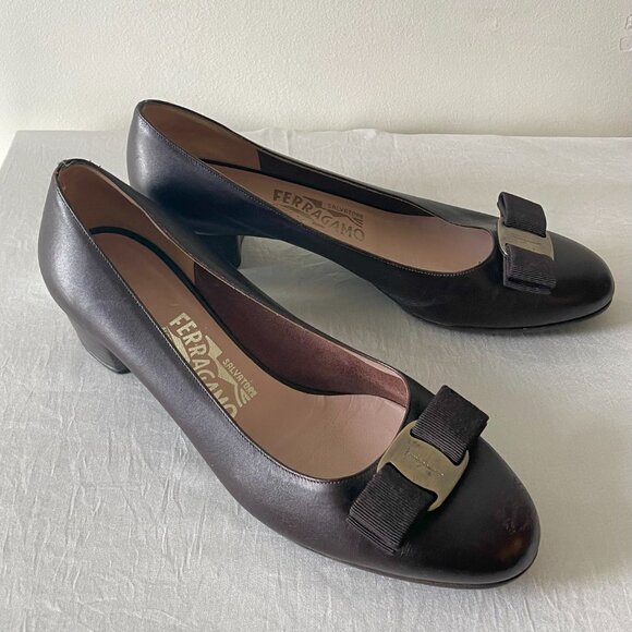 Salvatore Ferragamo 1.1inch Leather Pumps - Picture 2 of 9